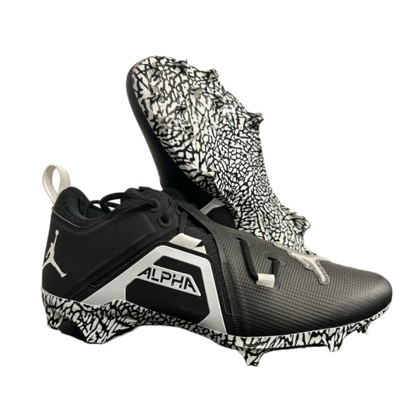 NIKE ALPHA MENACE ÉLITE 3 « TRAVIS KELCE » SPORTUS COMPANY